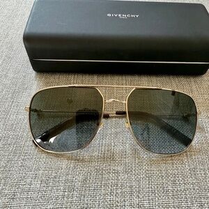 Givenchy Aviator sunglasses w/tags